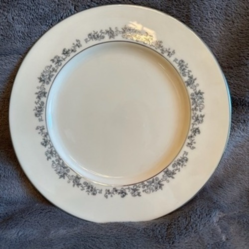 Lenox Promise Fine China 8.5"‎ Salad Plate Floral Platinum Trim Elegant